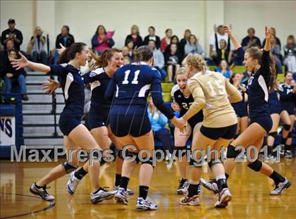 Thumbnail 1 in Thurston @ Marist photogallery.