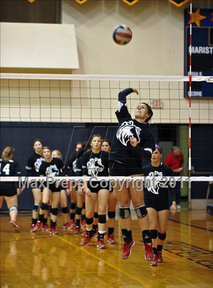 Thumbnail 2 in Thurston @ Marist photogallery.