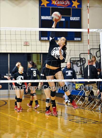 Thumbnail 3 in Thurston @ Marist photogallery.