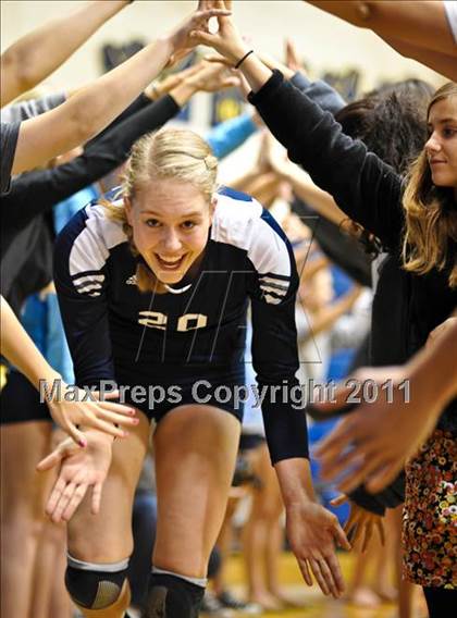 Thumbnail 2 in Thurston @ Marist photogallery.