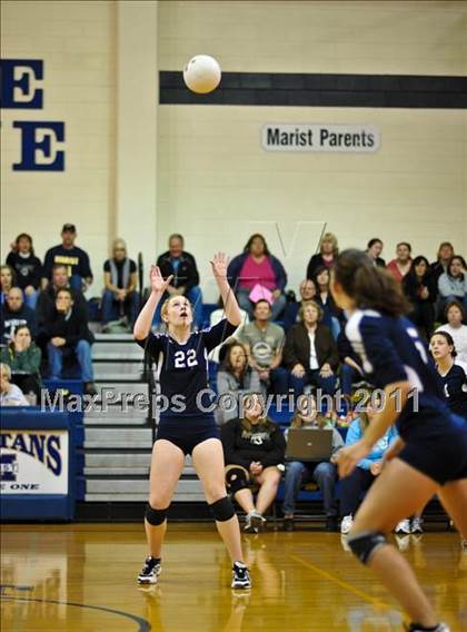 Thumbnail 2 in Thurston @ Marist photogallery.