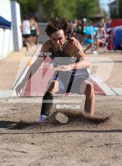 Thumbnail 3 in  AIA D2 State Track & Field Preliminary Championships  photogallery.