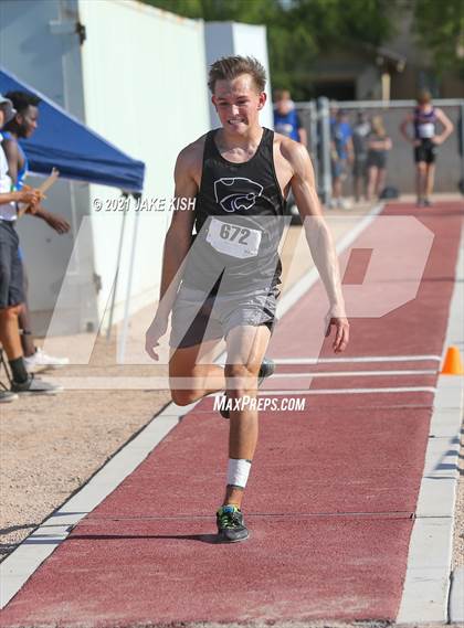 Thumbnail 3 in  AIA D2 State Track & Field Preliminary Championships  photogallery.