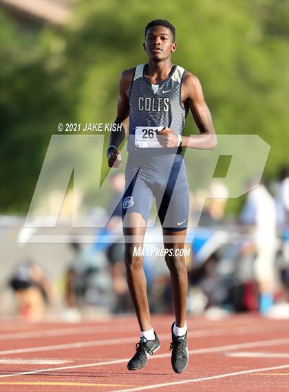 Thumbnail 2 in  AIA D2 State Track & Field Preliminary Championships  photogallery.