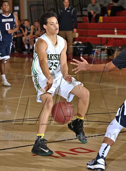 Thumbnail 2 in Brentwood School vs. Lakeside (MaxPreps Holiday Classic) photogallery.