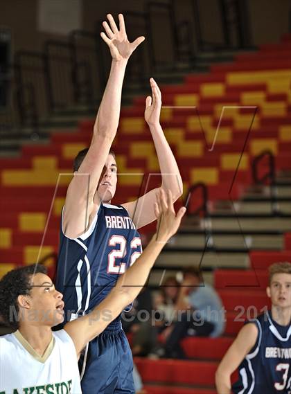 Thumbnail 1 in Brentwood School vs. Lakeside (MaxPreps Holiday Classic) photogallery.