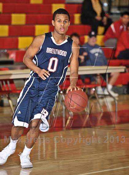 Thumbnail 3 in Brentwood School vs. Lakeside (MaxPreps Holiday Classic) photogallery.