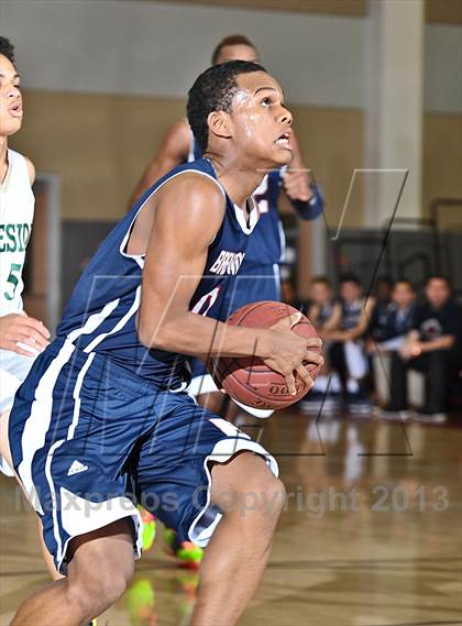 Thumbnail 2 in Brentwood School vs. Lakeside (MaxPreps Holiday Classic) photogallery.