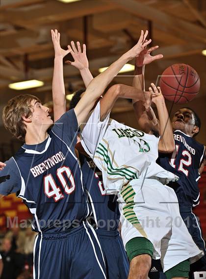 Thumbnail 1 in Brentwood School vs. Lakeside (MaxPreps Holiday Classic) photogallery.