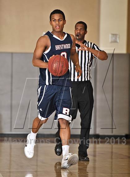 Thumbnail 2 in Brentwood School vs. Lakeside (MaxPreps Holiday Classic) photogallery.