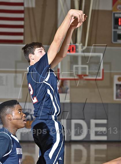 Thumbnail 3 in Brentwood School vs. Lakeside (MaxPreps Holiday Classic) photogallery.