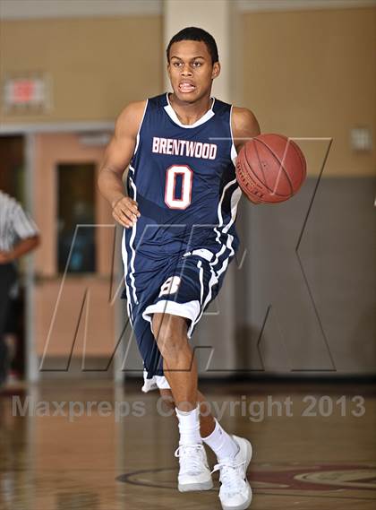 Thumbnail 2 in Brentwood School vs. Lakeside (MaxPreps Holiday Classic) photogallery.