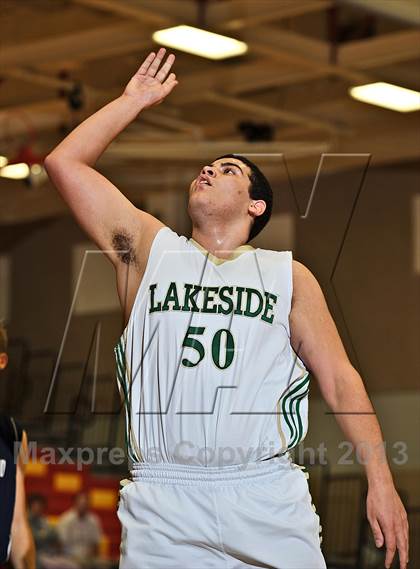 Thumbnail 3 in Brentwood School vs. Lakeside (MaxPreps Holiday Classic) photogallery.