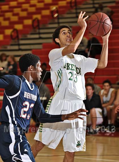 Thumbnail 2 in Brentwood School vs. Lakeside (MaxPreps Holiday Classic) photogallery.