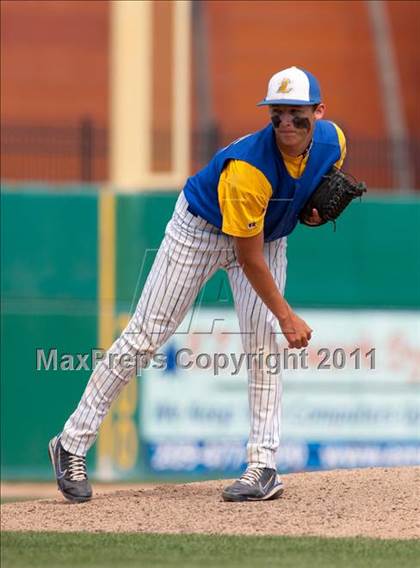 Thumbnail 3 in Linden vs. Escalon (Banner Island Classic) photogallery.
