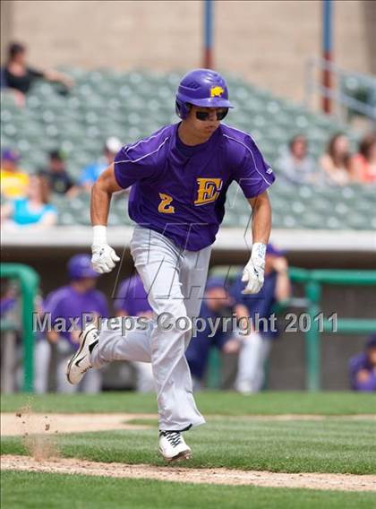 Thumbnail 2 in Linden vs. Escalon (Banner Island Classic) photogallery.