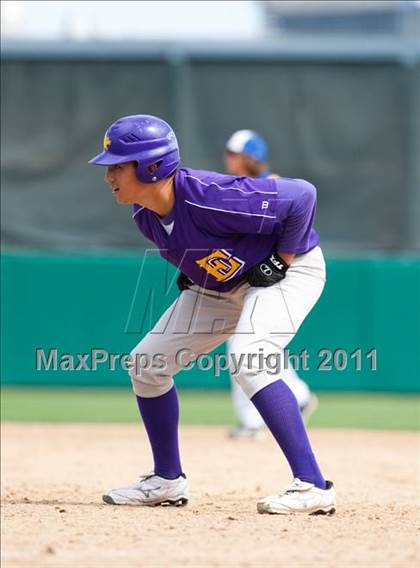 Thumbnail 3 in Linden vs. Escalon (Banner Island Classic) photogallery.