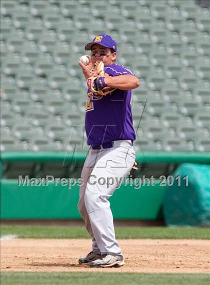Thumbnail 1 in Linden vs. Escalon (Banner Island Classic) photogallery.