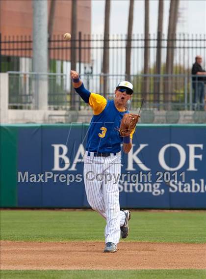 Thumbnail 1 in Linden vs. Escalon (Banner Island Classic) photogallery.