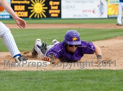 Thumbnail 2 in Linden vs. Escalon (Banner Island Classic) photogallery.
