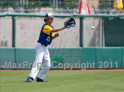 Thumbnail 3 in Linden vs. Escalon (Banner Island Classic) photogallery.