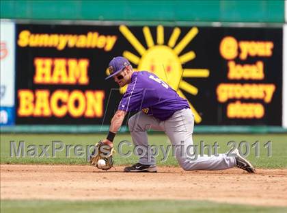 Thumbnail 2 in Linden vs. Escalon (Banner Island Classic) photogallery.