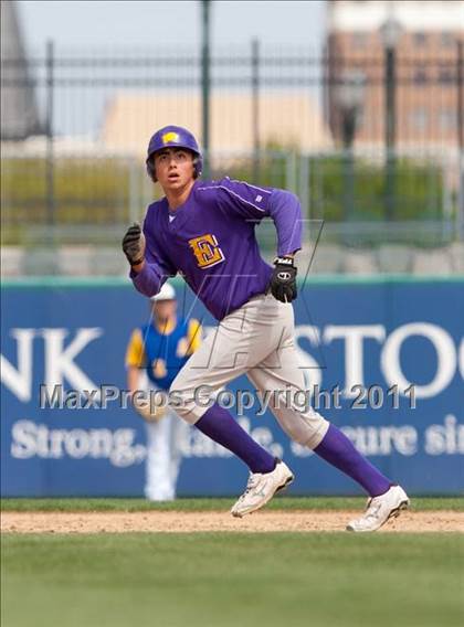 Thumbnail 3 in Linden vs. Escalon (Banner Island Classic) photogallery.