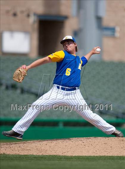Thumbnail 3 in Linden vs. Escalon (Banner Island Classic) photogallery.