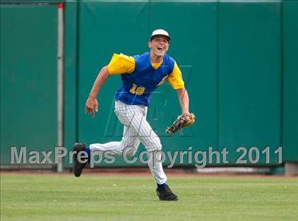 Thumbnail 1 in Linden vs. Escalon (Banner Island Classic) photogallery.