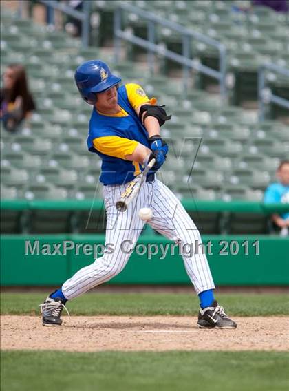 Thumbnail 2 in Linden vs. Escalon (Banner Island Classic) photogallery.