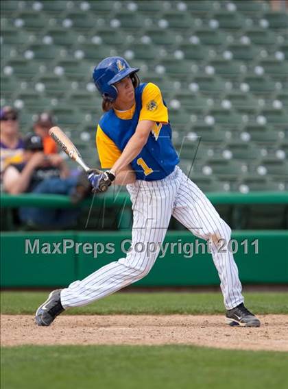 Thumbnail 1 in Linden vs. Escalon (Banner Island Classic) photogallery.