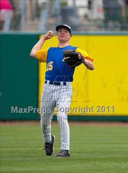 Thumbnail 3 in Linden vs. Escalon (Banner Island Classic) photogallery.