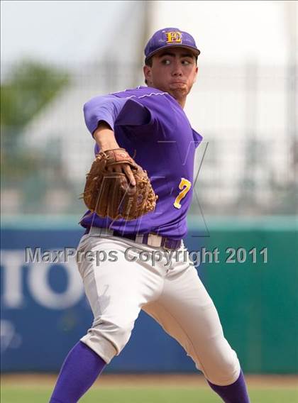 Thumbnail 2 in Linden vs. Escalon (Banner Island Classic) photogallery.