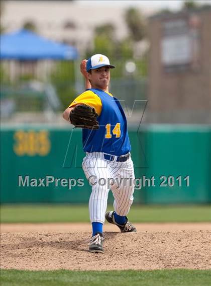 Thumbnail 2 in Linden vs. Escalon (Banner Island Classic) photogallery.