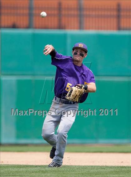 Thumbnail 3 in Linden vs. Escalon (Banner Island Classic) photogallery.