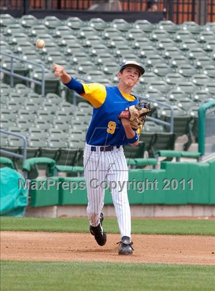 Thumbnail 2 in Linden vs. Escalon (Banner Island Classic) photogallery.