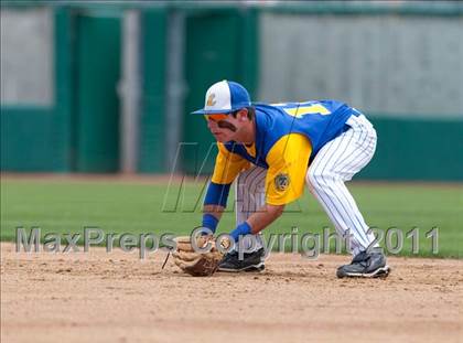 Thumbnail 3 in Linden vs. Escalon (Banner Island Classic) photogallery.