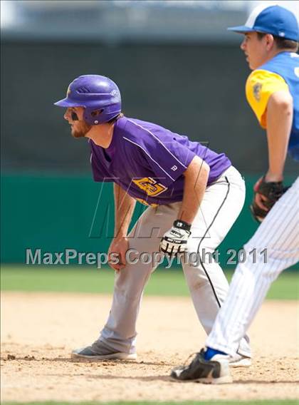Thumbnail 3 in Linden vs. Escalon (Banner Island Classic) photogallery.