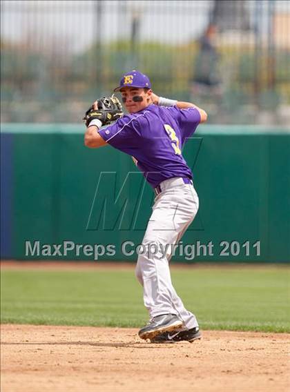 Thumbnail 3 in Linden vs. Escalon (Banner Island Classic) photogallery.