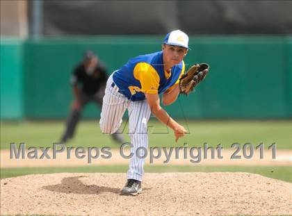 Thumbnail 2 in Linden vs. Escalon (Banner Island Classic) photogallery.