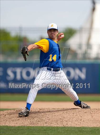 Thumbnail 2 in Linden vs. Escalon (Banner Island Classic) photogallery.