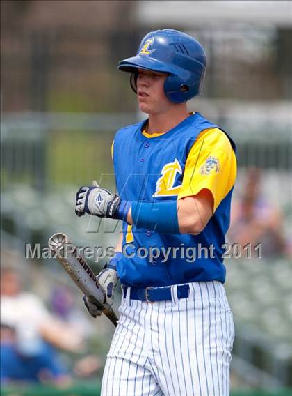 Thumbnail 1 in Linden vs. Escalon (Banner Island Classic) photogallery.