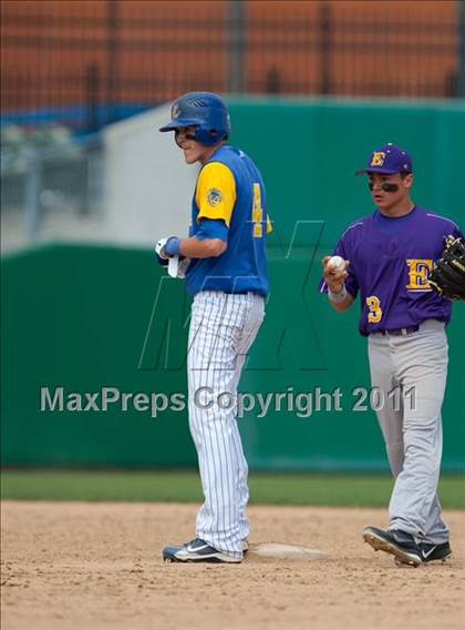 Thumbnail 3 in Linden vs. Escalon (Banner Island Classic) photogallery.