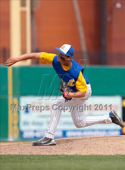 Thumbnail 2 in Linden vs. Escalon (Banner Island Classic) photogallery.