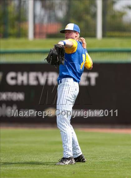 Thumbnail 3 in Linden vs. Escalon (Banner Island Classic) photogallery.
