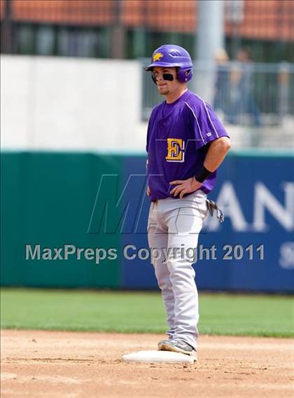 Thumbnail 1 in Linden vs. Escalon (Banner Island Classic) photogallery.