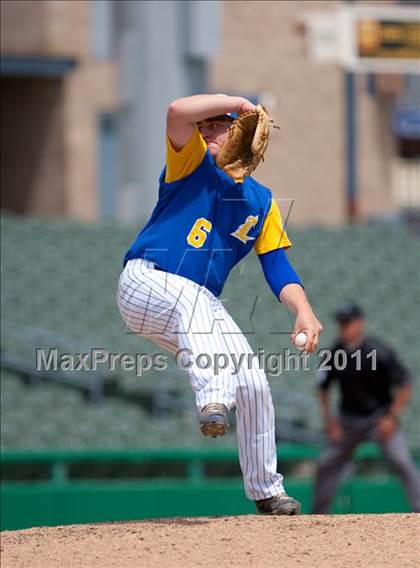 Thumbnail 2 in Linden vs. Escalon (Banner Island Classic) photogallery.