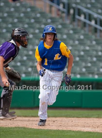Thumbnail 2 in Linden vs. Escalon (Banner Island Classic) photogallery.