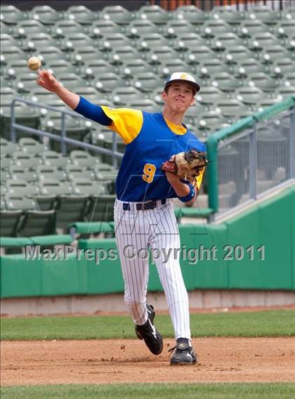 Thumbnail 2 in Linden vs. Escalon (Banner Island Classic) photogallery.
