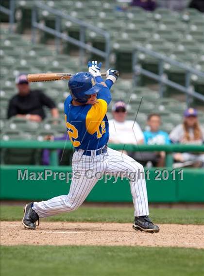 Thumbnail 2 in Linden vs. Escalon (Banner Island Classic) photogallery.